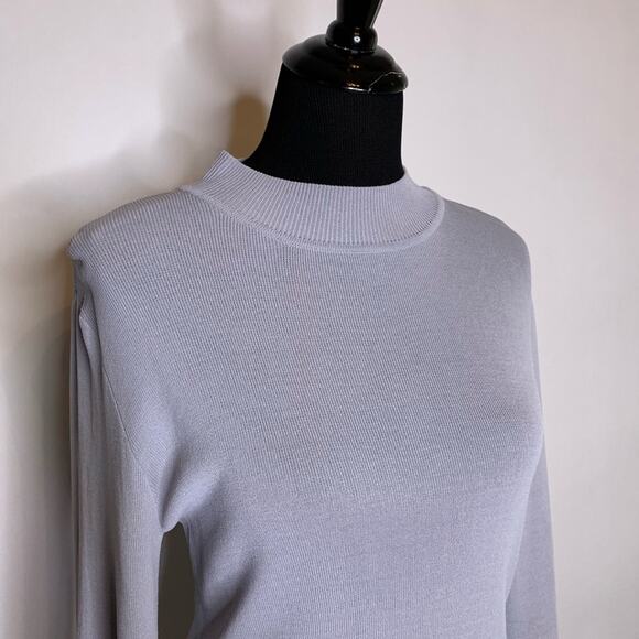 Fate by LFD gray slit tie sleeve sweater size Medium - Picture 3 of 10
